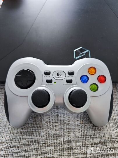 Геймпад/джойстик Logitech F710