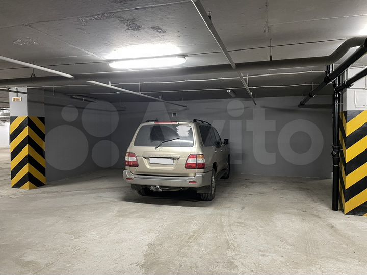 Машиноместо, 12 м²