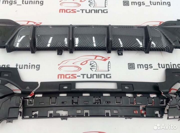 Диффузор BMW 3 серия G20 MP 340 R style под карбон