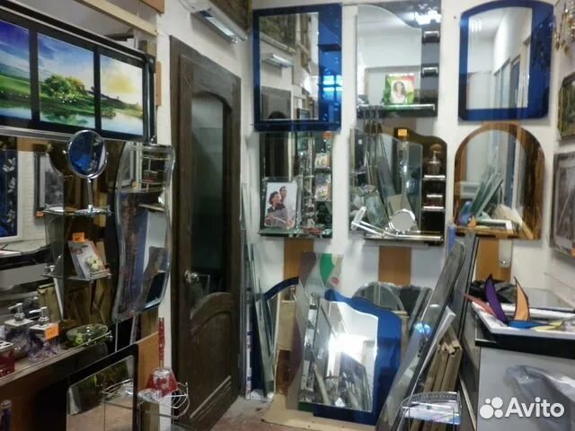 Резка стекла и зеркал, ремонт витрин