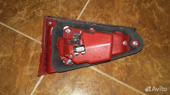 Фонарь левый внутренний для audi 8K5 945 093 AC