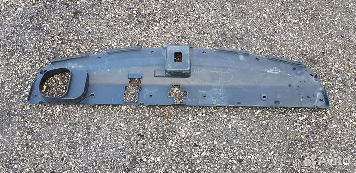 Hyundai Grand Santa fe Накладка Замка капота