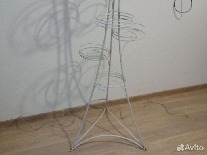 Подставка для цветов напольная металлическая