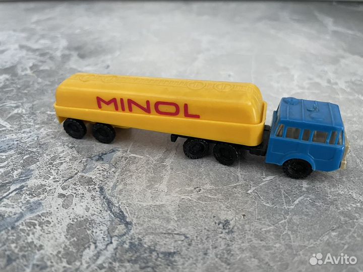 Машинка Taтpa с пpицeпoм мinоl