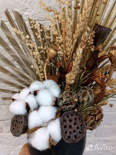 Интерьерная композиция из природных материалов