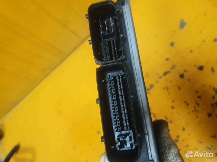 Блок управления двигателем двс 1.8 QG18 nissan