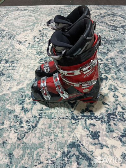 Горнолыжные ботинки atomic