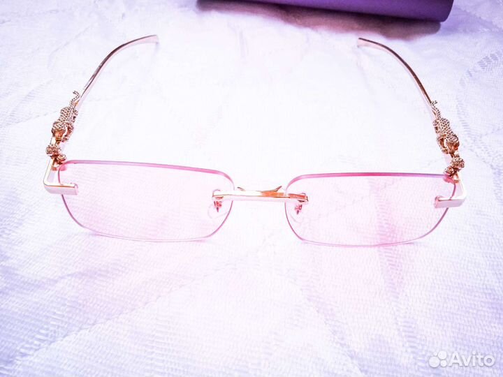 Очень красивые очки с чехлом