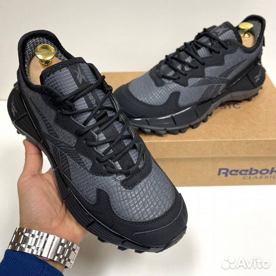 Весенние кроссовки reebok gore tax