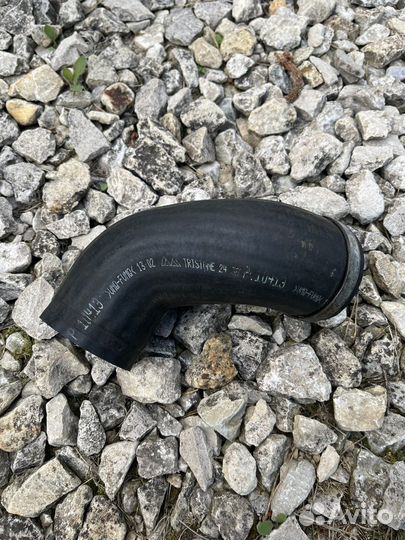 Патрубок интеркулера Volvo XC70II