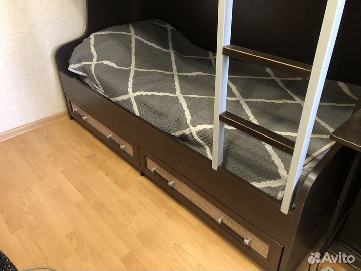 Двухъярусная кровать бу