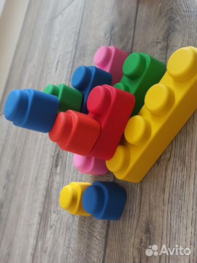 Развивающие игрушки для малыша пакетом