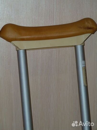 Подмышечные костыли алюминиевые