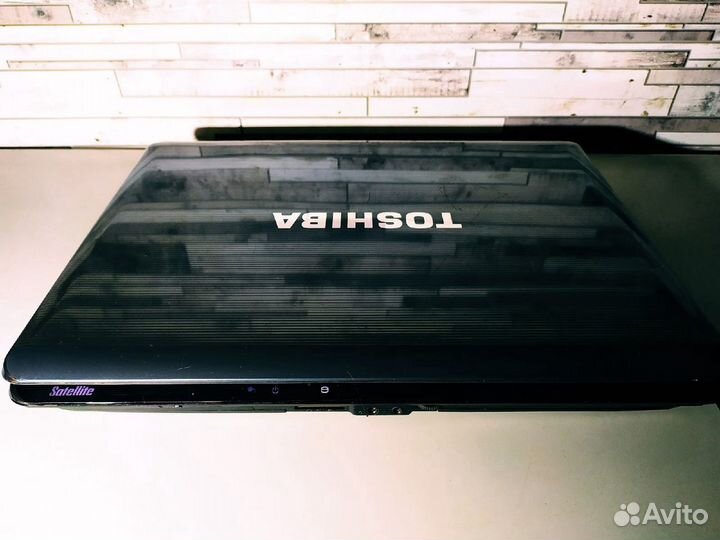 Toshiba A300-1JJ - 2 Ядра \ 2 Озу \ 512 Видео \ 80