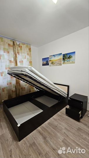 Кровать с матрасом 140/200