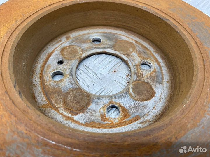 Б/У тормозной диск задний Kia Rio 3 UB D4FC 2013