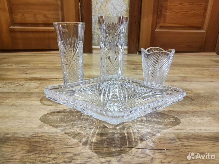 Хрустальные вазы и салатники