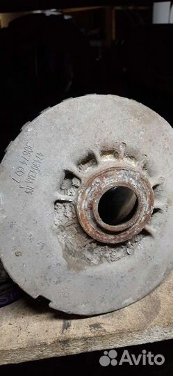 Чашки под пружины Dodge Caravan 01-07