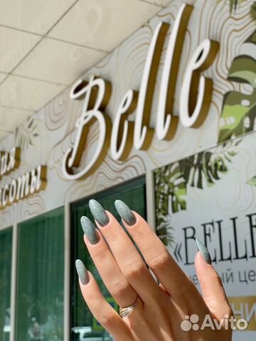 Педикюр с покрытием лаком