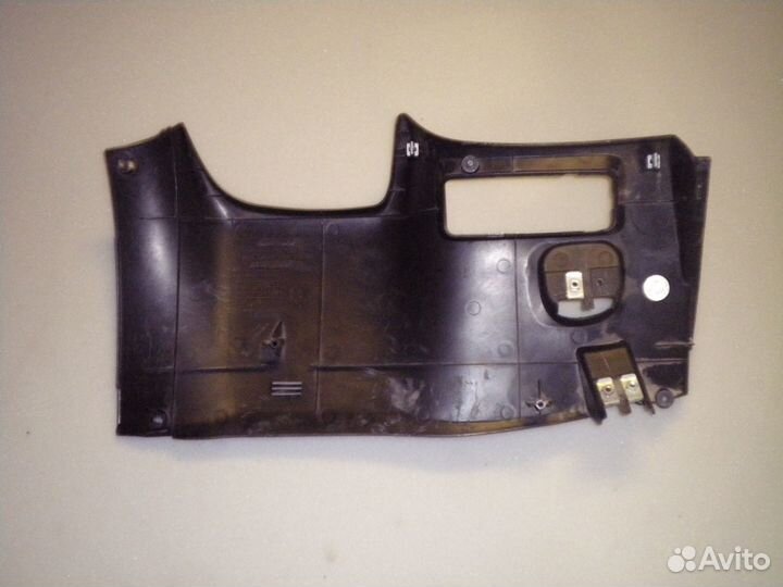 Накладка под руль Hyundai Starex H1 (2005 г.в)