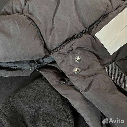 Пуховая шапка Stone Island ушанка черная