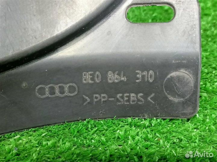 Пыльник рулевой рейки Audi A4 B7 BWE 2.0 tfsi