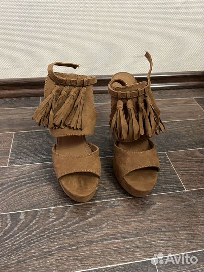 Босоножки женские 38 размер