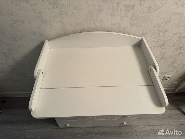 Детский комод с пеленальнфм столиком