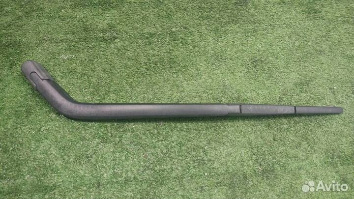 Поводок стеклоочистителя задний Daihatsu Sirion 2