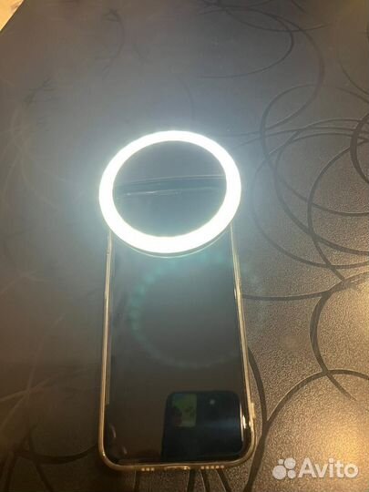 Кольцевая лампа на телефон