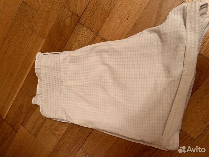 Продам шорты классические 42 размер