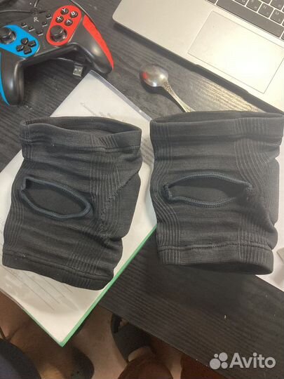 Наколенники