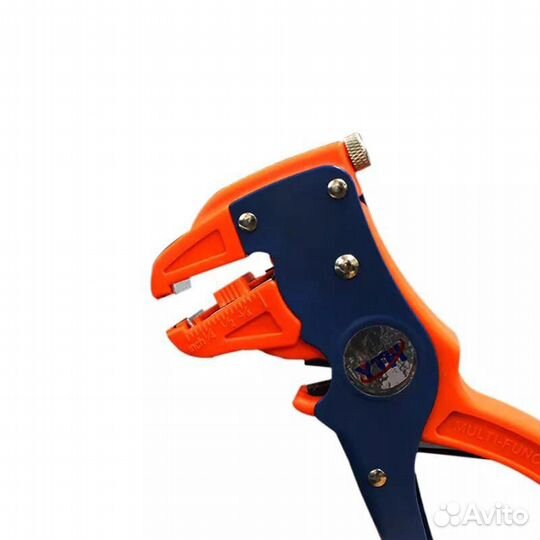 Для зачистки изоляции проводов