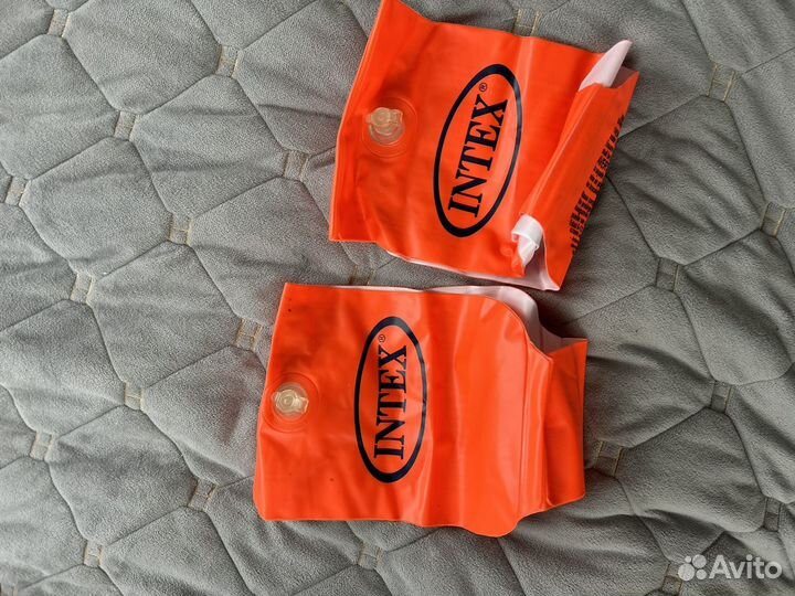 Нарукавники для плавания