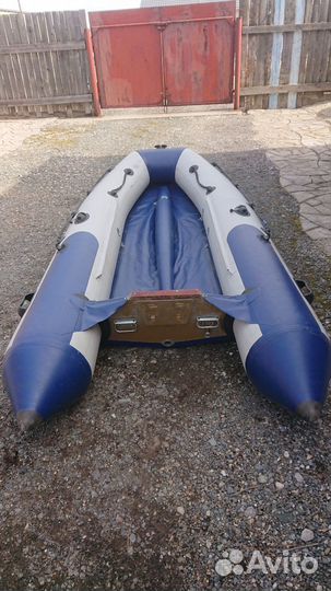 Лодка с мотором