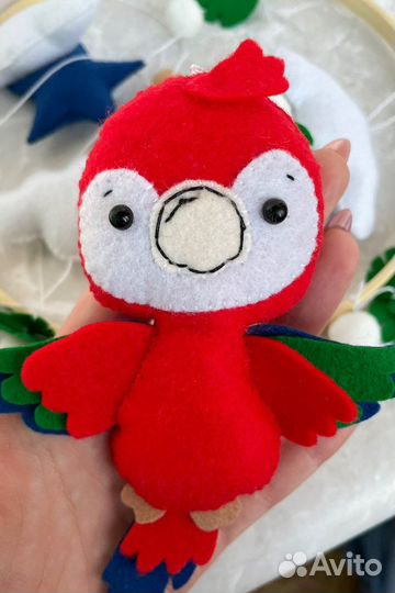 Мобиль на кроватку из фетра