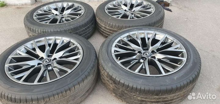 Комплект оригинал на Lexus RX F sport R20