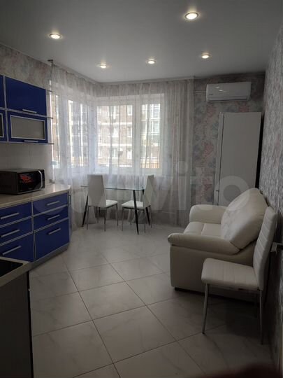 2-к. квартира, 74 м², 1/10 эт.