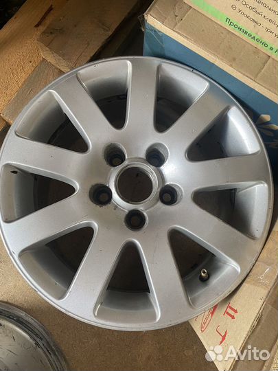 Комплект литых дисков r15
