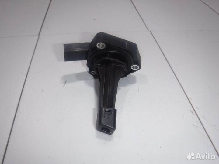 Датчик уровня масла Skoda Yeti