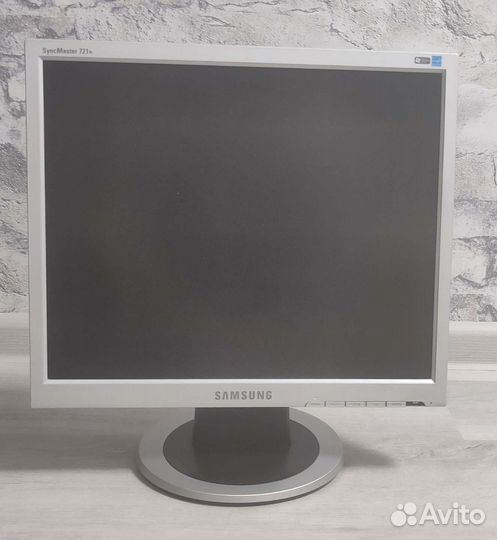 Монитор Samsung SyncMaster 721n