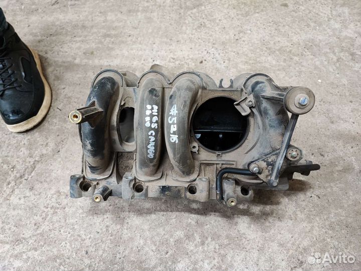 Коллектор впускной Renault Sandero