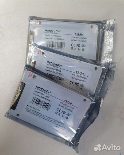 SSD диск с установленной Windows 10