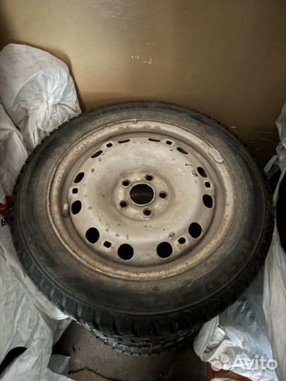 Зимние колеса на volkswagen polo R15