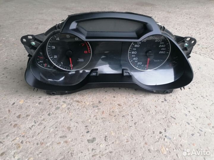 Панель приборов Audi A4 B8