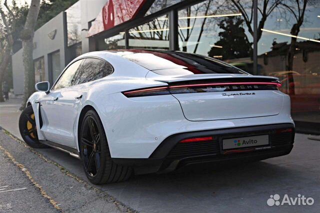 Porsche Taycan спойлер