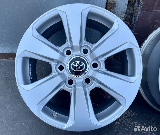 Оригинальные диски Toyota LC300 2023г r18 6/139.7
