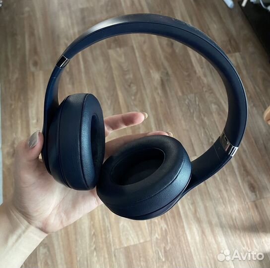 Беспроводные наушники Beats