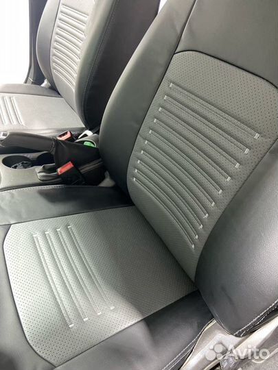 Чехлы Renault Duster чёрно-серые