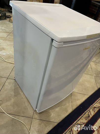 Холодильник маленький Бирюса-8